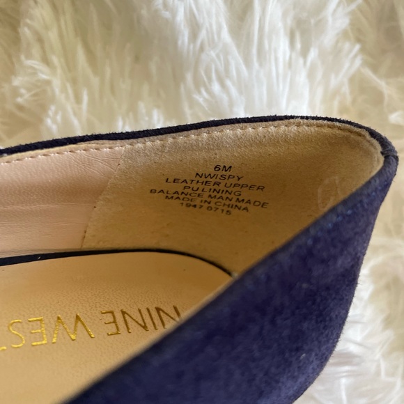 Navy Suede Nine West 2 inch Wedge Pump Size 6 - Picture 8 of 8